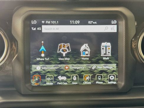 Used 2021 Jeep Wrangler Unlimited Rubicon w/ Trailer Tow Package AWD/4WD image 15