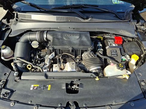 Used 2023 Jeep Compass Latitude image 29