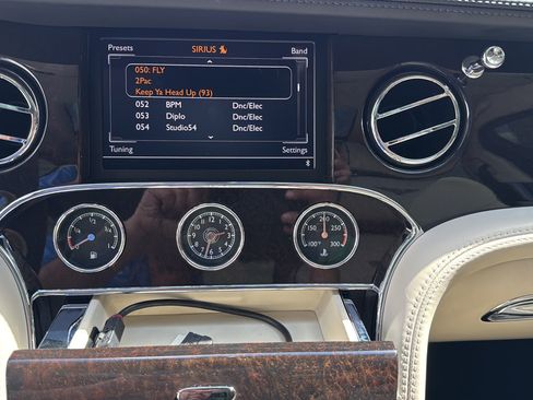 Used 2013 Bentley Mulsanne RWD image 47