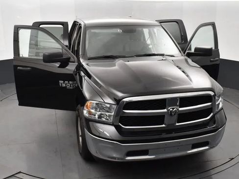 Used 2024 RAM 1500 Classic SLT AWD/4WD image 10