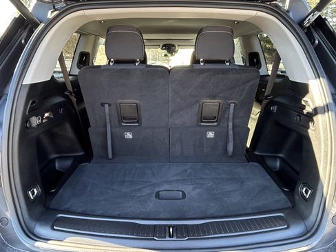 Used 2023 Jeep Grand Cherokee L Laredo w/ Luxury Tech Group I image 12