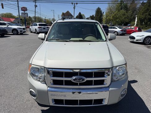 Used 2009 Ford Escape Limited AWD/4WD image 2