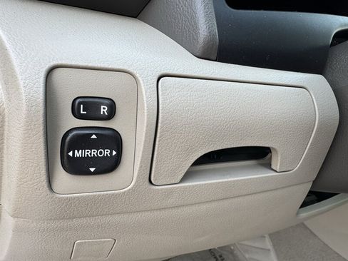 Used 2008 Toyota Camry LE FWD image 23