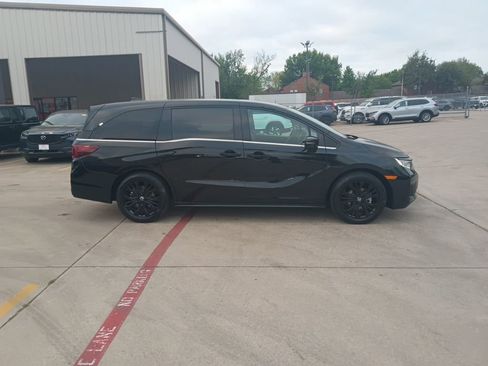 Used 2025 Honda Odyssey Sport-L image 7