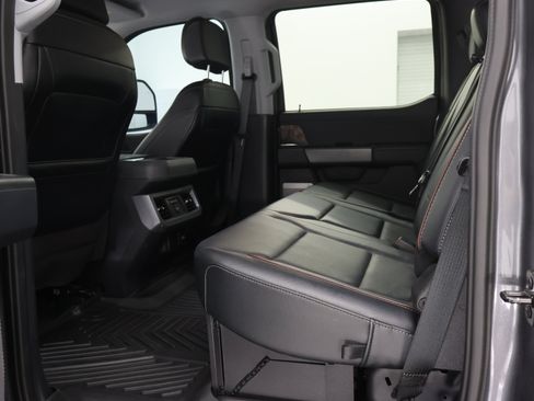 Used 2024 Ford F350 Lariat w/ Tremor Off-Road Package AWD/4WD image 9
