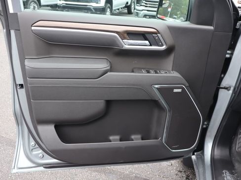 New 2026 Chevrolet Silverado 1500 RST w/ Dark Appearance Package AWD/4WD image 4