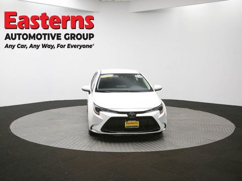 Used 2022 Toyota Corolla LE image 49