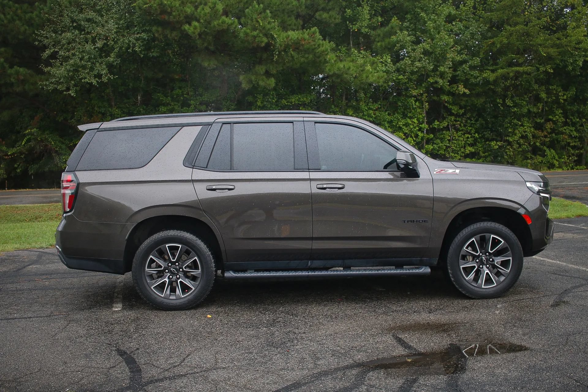 Used 2021 Chevrolet Tahoe Z71 w/ Z71 Signature Package AWD/4WD image 5