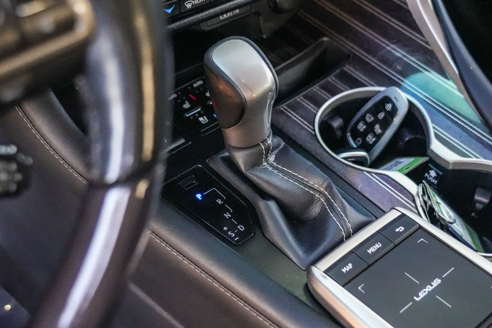 Used 2022 Lexus RX 450h AWD w/ Luxury Package image 20