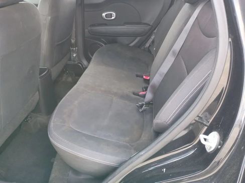 Used 2014 Kia Soul FWD image 14