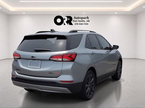 Used 2024 Chevrolet Equinox RS w/ RS Leather Package AWD/4WD image 5