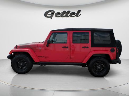 Used 2017 Jeep Wrangler Unlimited Sahara AWD/4WD image 8