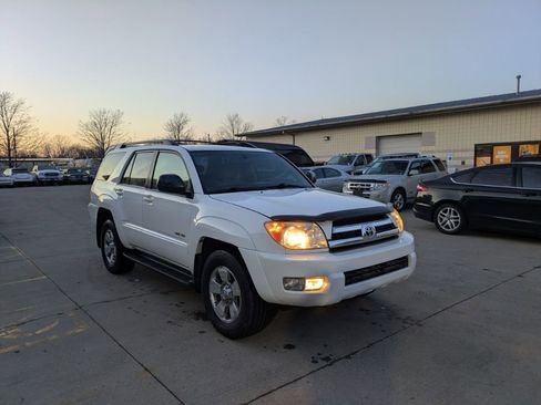 Used 2005 Toyota 4Runner SR5 image 3