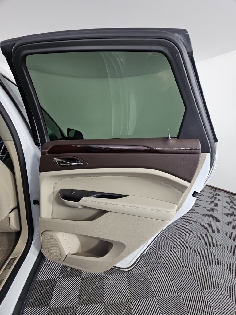 Used 2016 Cadillac SRX Premium w/ Trailering Package FWD image 17