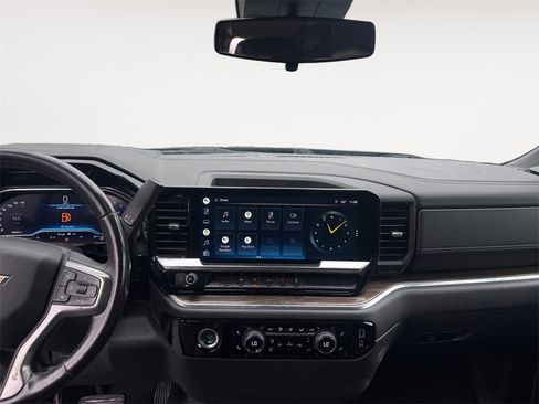 Used 2022 Chevrolet Silverado 1500 LT image 11