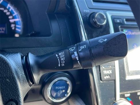 Used 2013 Toyota Camry LE image 25