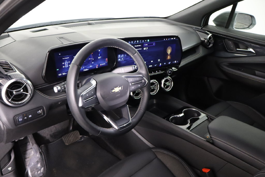 Used 2024 Chevrolet Blazer EV LT AWD/4WD image 25