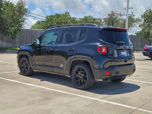 Used 2020 Jeep Renegade Altitude FWD image 7