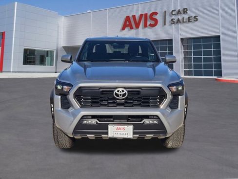 Used 2025 Toyota Tacoma TRD Off-Road image 2