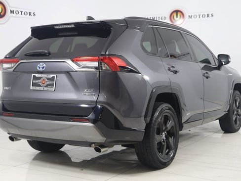 Used 2021 Toyota RAV4 XSE image 3
