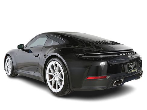Used 2025 Porsche 911 Carrera RWD image 3