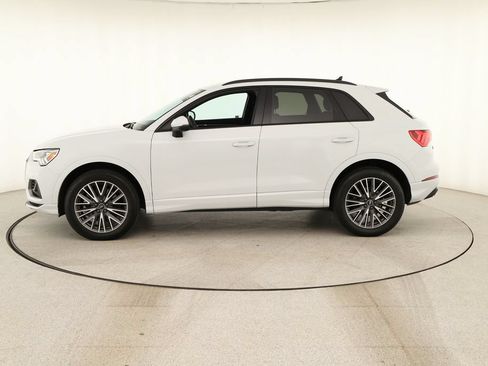 Certified 2023 Audi Q3 2.0T Premium w/ Convenience Package AWD/4WD image 2