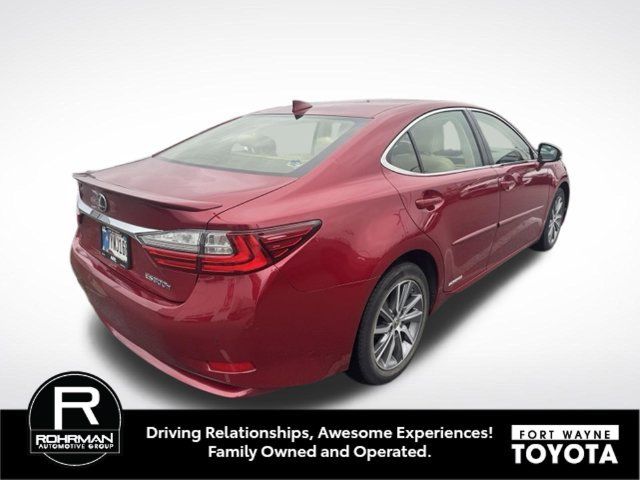 Used 2016 Lexus ES 300h w/ Luxury Package w/Wood Trim FWD image 5