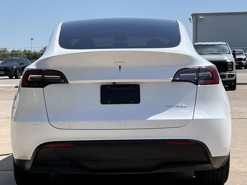 Used 2023 Tesla Model Y Long Range AWD/4WD image 5