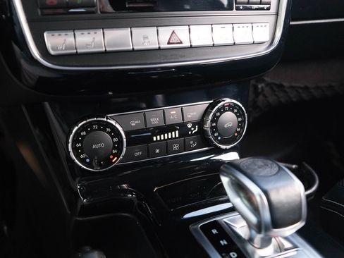 Used 2014 Mercedes-Benz G 63 AMG 4MATIC image 43