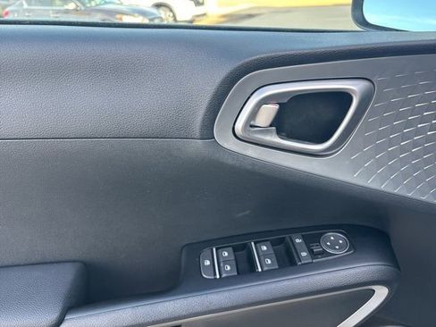 Used 2020 Kia Soul X-Line image 10