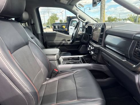 Used 2024 Ford F350 Lariat w/ Lariat Ultimate Package AWD/4WD image 38