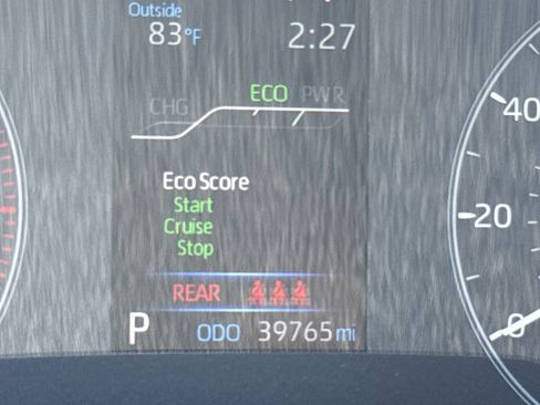 Used 2024 Toyota Corolla Cross AWD Hybrid w/ Moonroof Package image 22