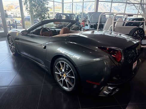 Used 2014 Ferrari California image 7
