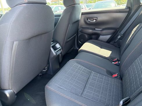 Used 2025 Honda HR-V Sport image 16