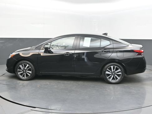 Used 2021 Nissan Versa SV FWD image 5