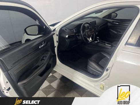 Used 2021 Nissan Altima 2.5 SR w/ SR Premium Package AWD/4WD image 9