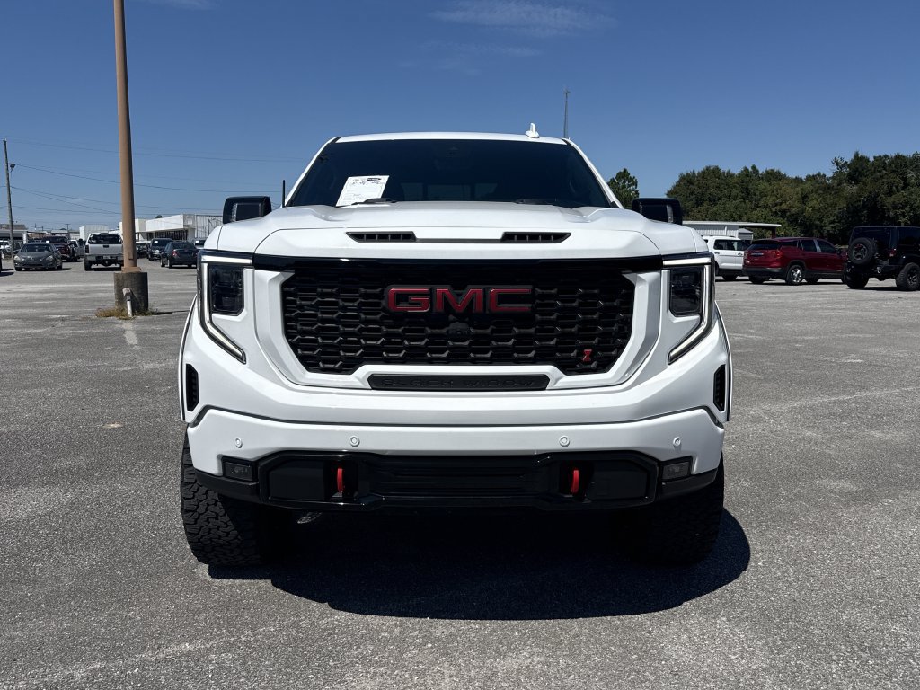 Used 2024 GMC Sierra 1500 AT4 w/ Technology Package AWD/4WD image 3
