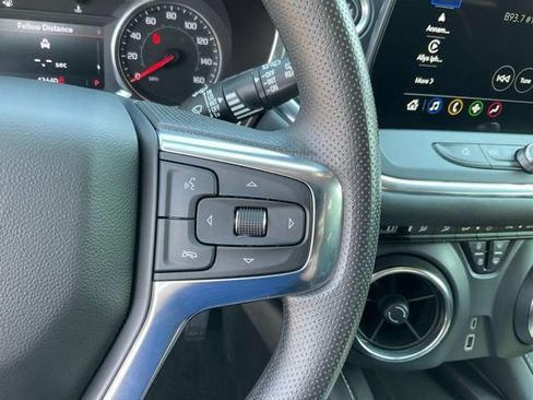 Used 2023 Chevrolet Blazer LT w/ Convenience Package FWD image 12