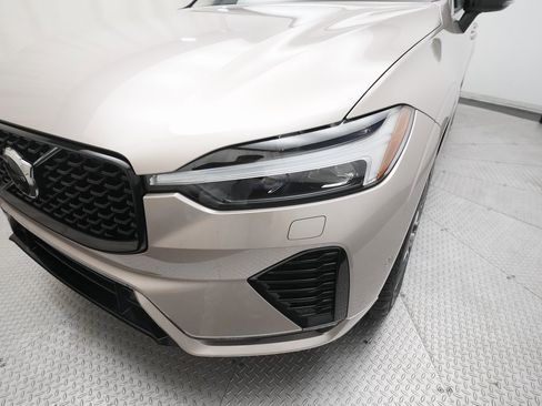 Used 2024 Volvo XC60 B5 Plus w/ Protection Package Premier image 23