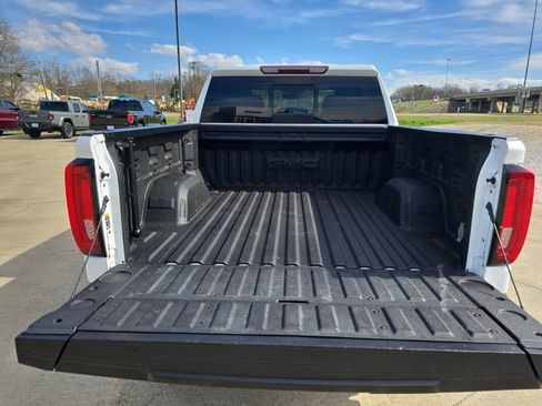 Used 2019 GMC Sierra 1500 SLT w/ SLT Premium Package image 17