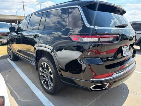 Used 2022 Jeep Grand Cherokee L Overland w/ Advanced Protech Group III AWD/4WD image 4