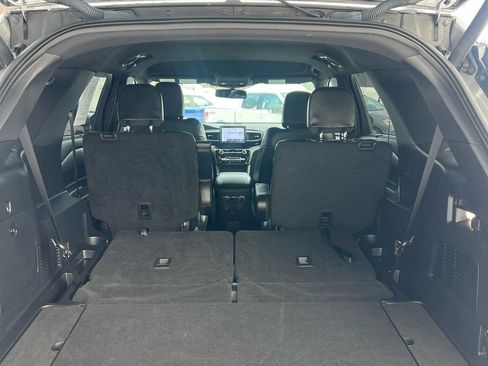 Used 2022 Ford Explorer ST image 33