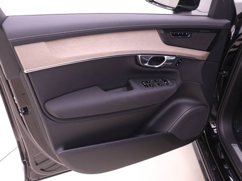 New 2026 Volvo XC90 B6 Plus w/ Protection Package Premier AWD/4WD image 12
