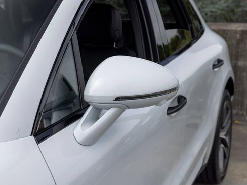 New 2026 Porsche Macan S AWD/4WD image 17