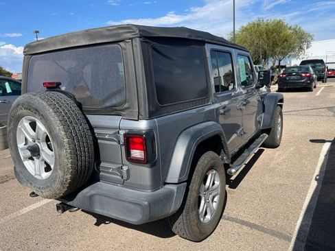Used 2018 Jeep Wrangler Unlimited Sport AWD/4WD image 4