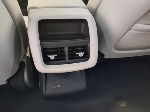 Used 2025 Cadillac Lyriq Luxury RWD image 18