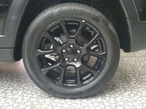 Used 2024 Jeep Compass Latitude w/ Altitude Special Edition image 6