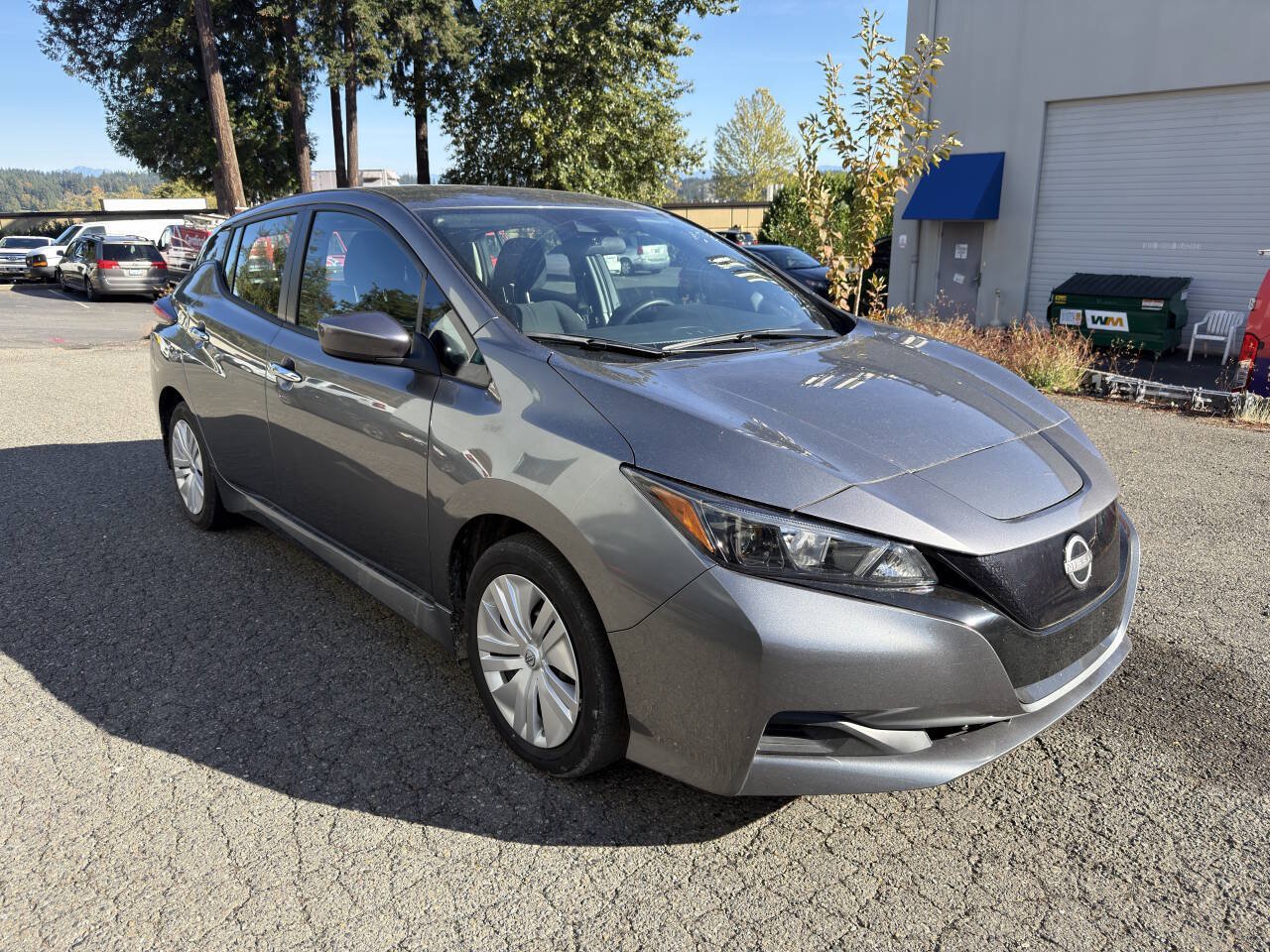 Used 2025 Nissan Leaf S FWD image 3