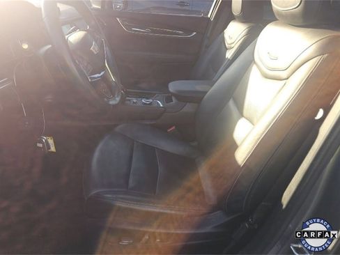 Used 2022 Cadillac XT5 Premium Luxury image 10