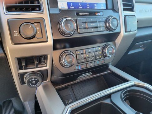 Used 2021 Ford F250 Lariat AWD/4WD image 22